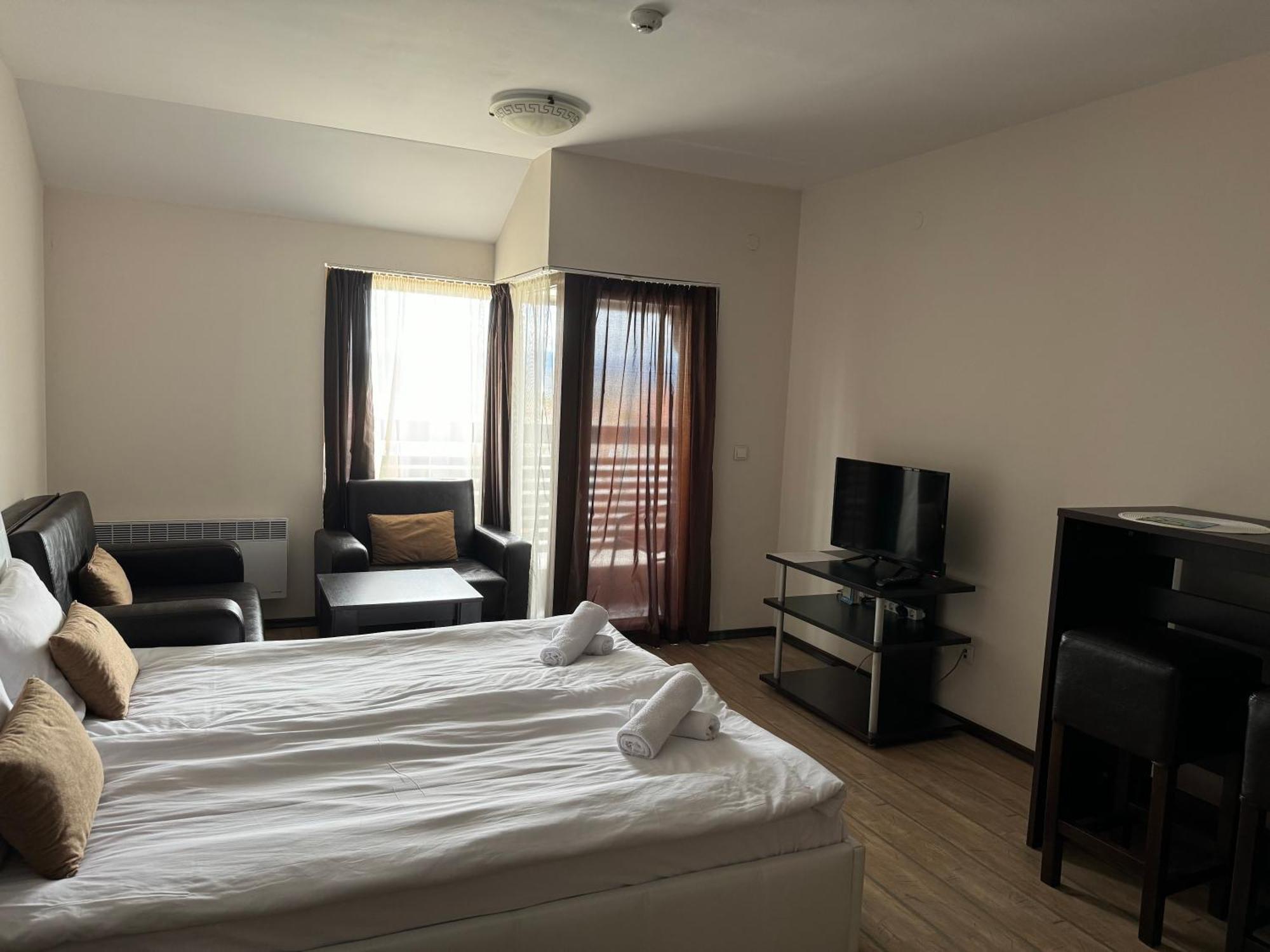 Alpine Lodge Bansko Apartments Экстерьер фото